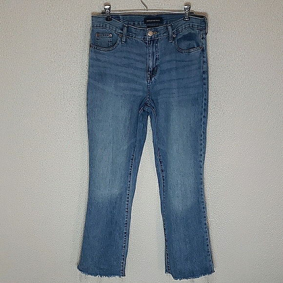 NWOT Aeropostale Boyfriend Flare Jean Raw Hem Blue Medium Wash Cotton Baggy SZ 8 - Picture 3 of 11
